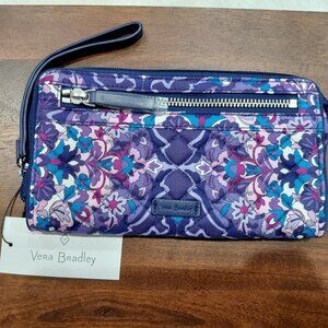 Vera Bradley NWT RFID Zip Around Wristlet Wallet Regal Rosette Phone Clutch